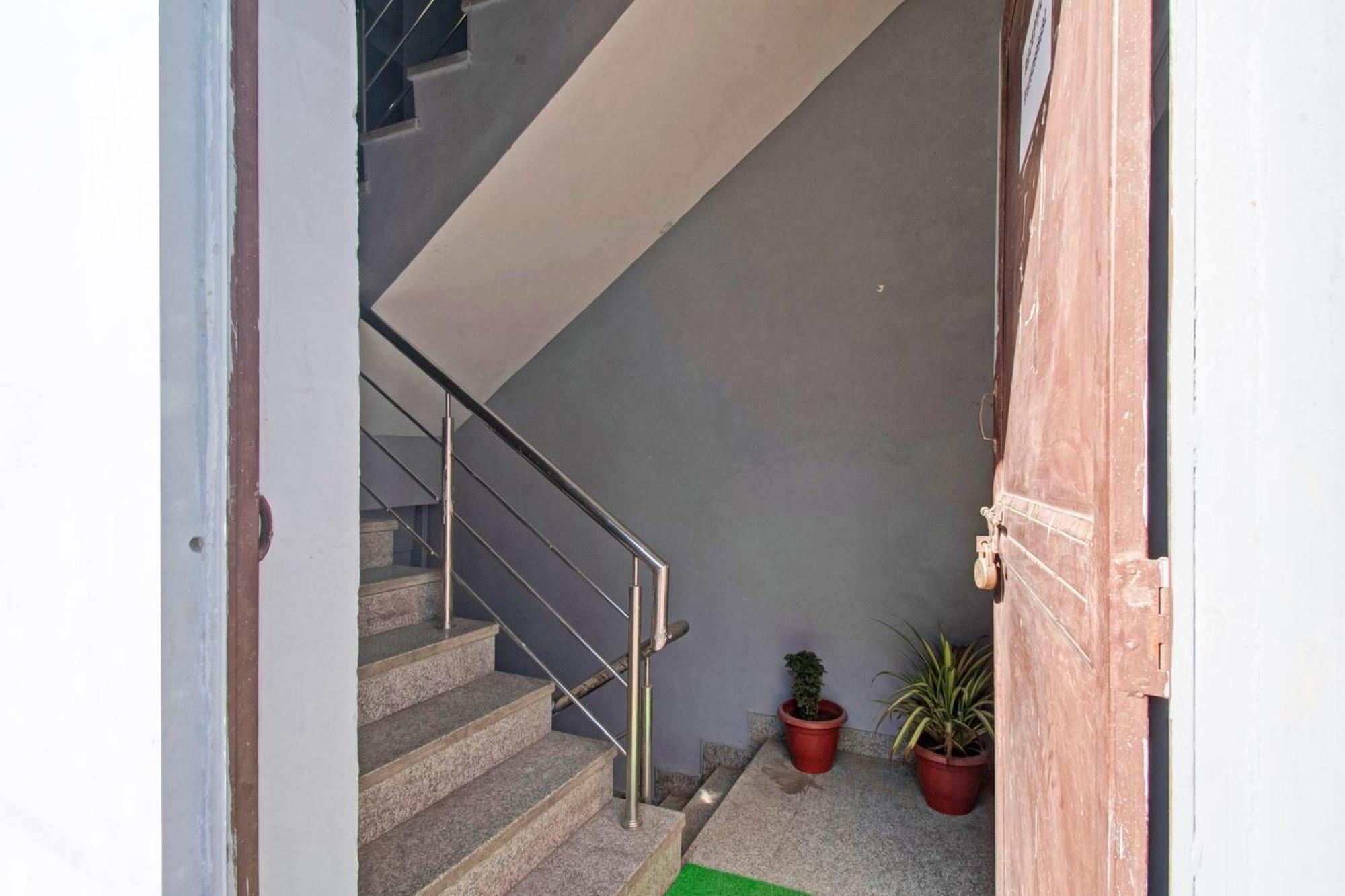 Hotel O The Aana Jaipur